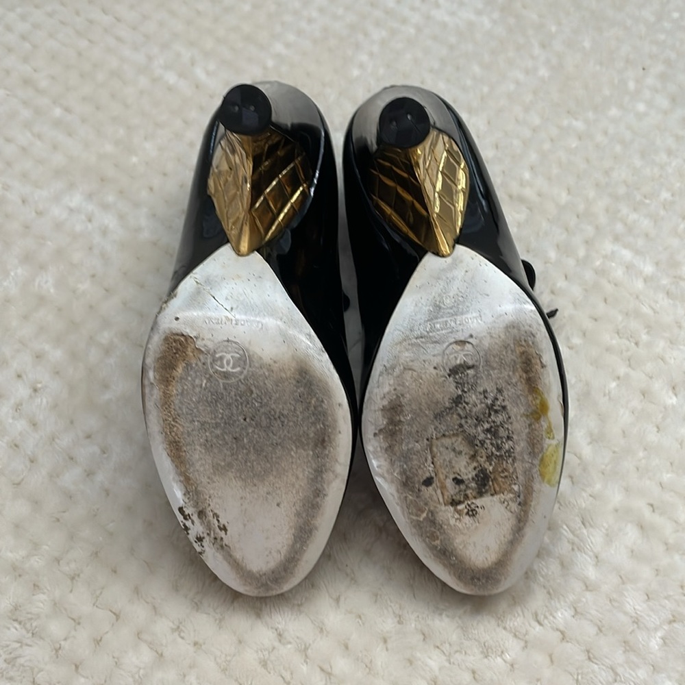 Chanel statement heels - Picture 5 of 11